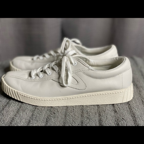 Tretorns white leather size 7 EUC